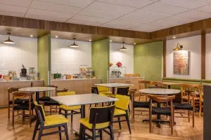 Fairfield Inn & Suites Cancun Downtown