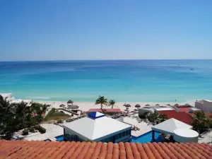 Hotel Solymar Cancun Beach Resort